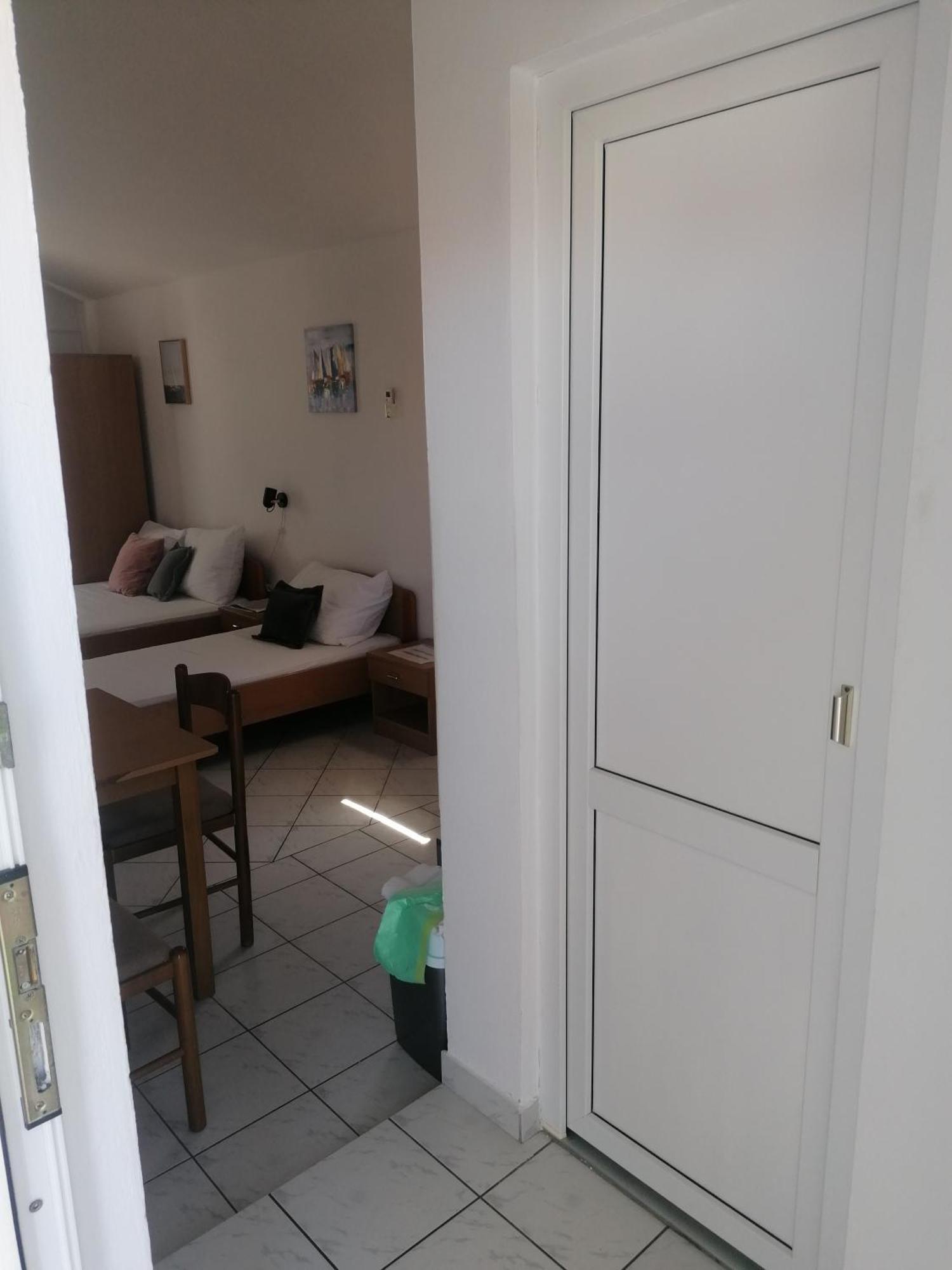Iva Apartments Podaca Bagian luar foto