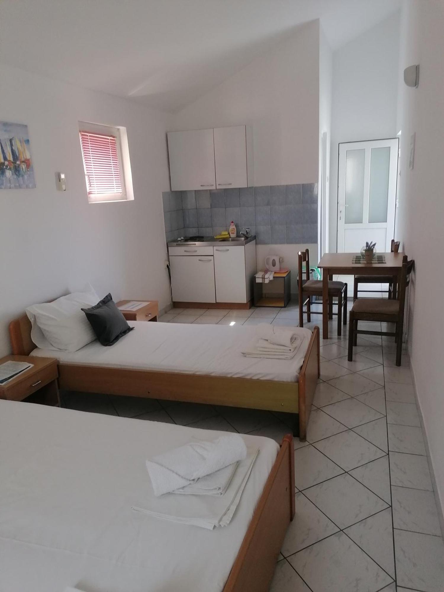 Iva Apartments Podaca Bagian luar foto